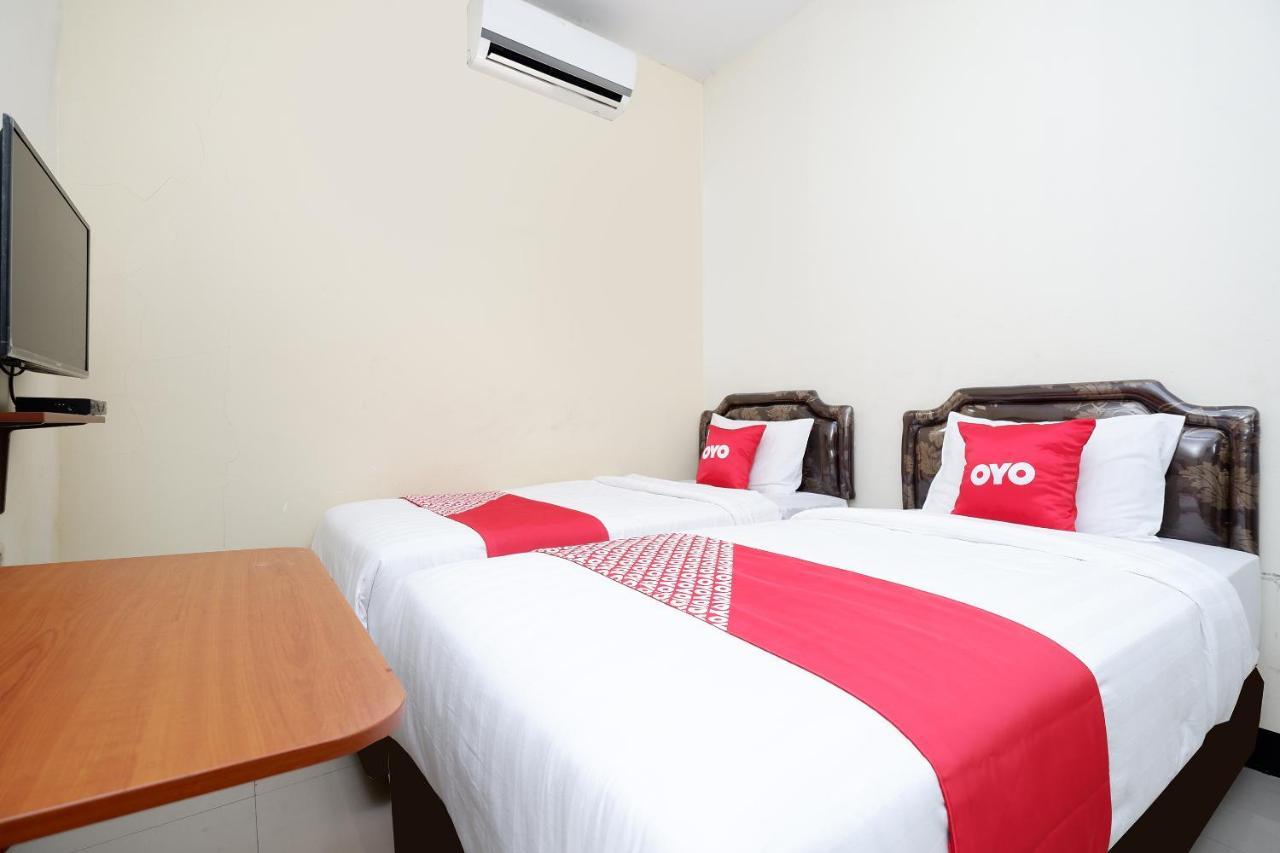 Oyo 1815 Gatsu Residence Семаранг Екстер'єр фото
